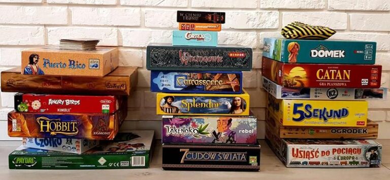 Gry planszowe, które przenoszą nas w świat filmowych hitów – przegląd nowości z inspiracjami z kina i telewizji